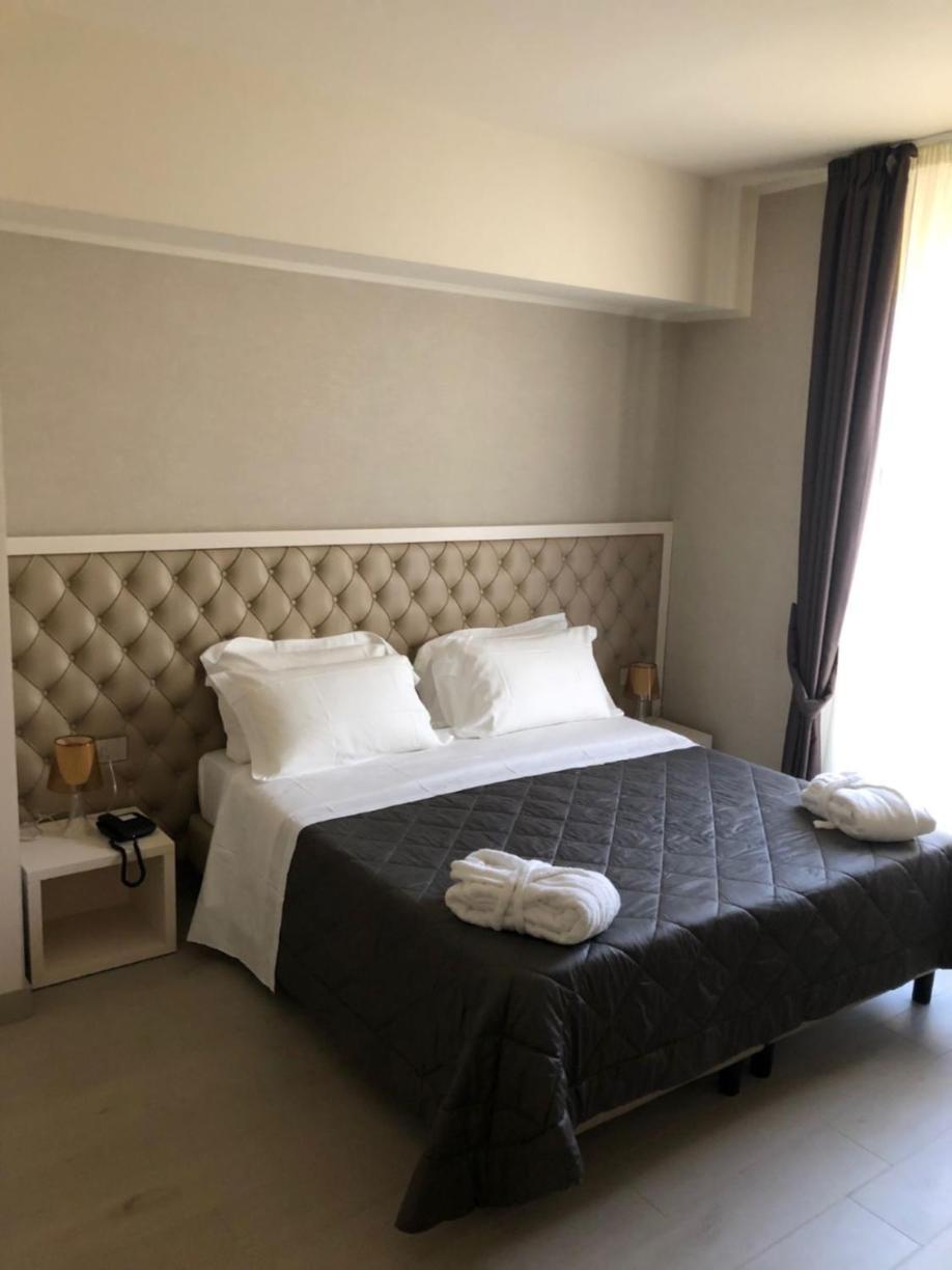 Hotel Cavour Bologna Esterno foto
