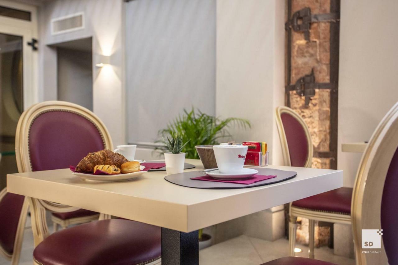 Hotel Cavour Bologna Esterno foto