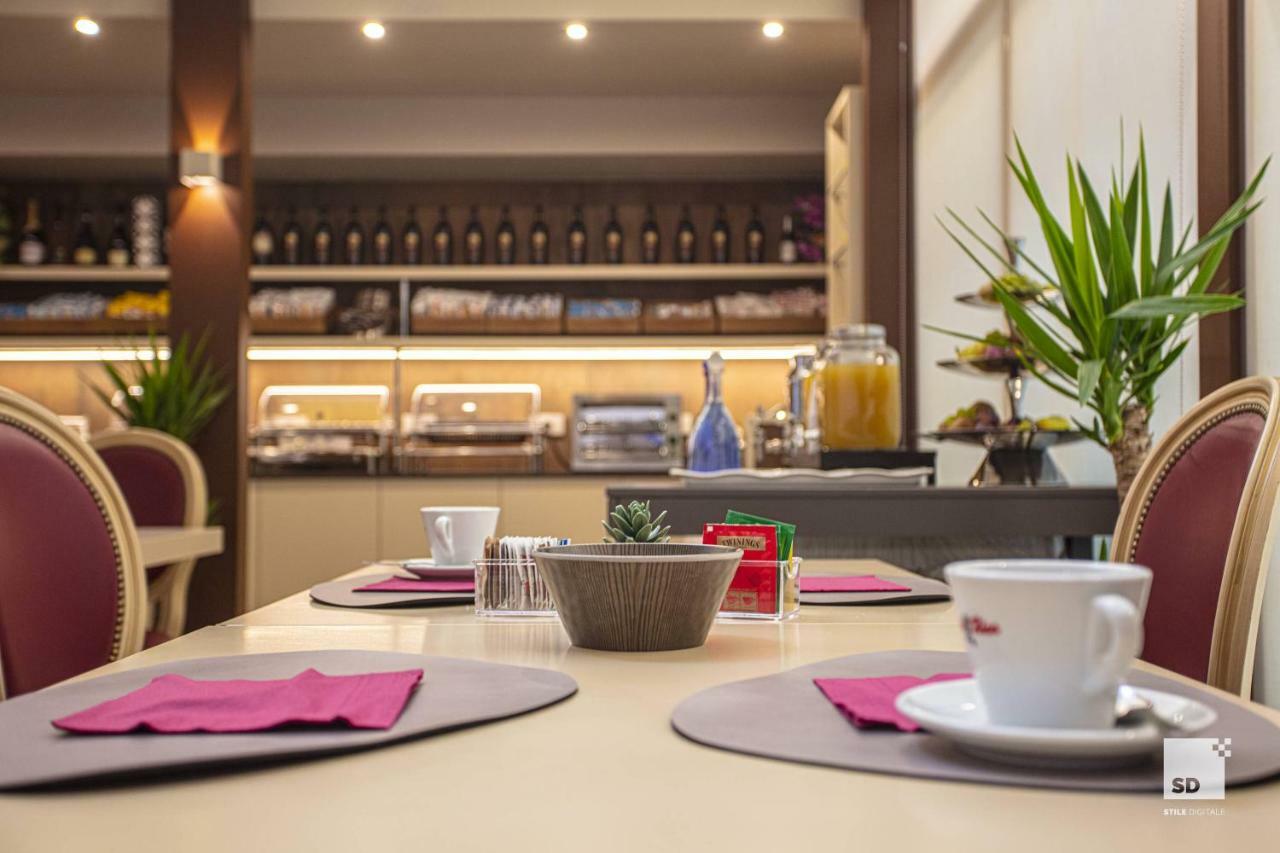 Hotel Cavour Bologna Esterno foto